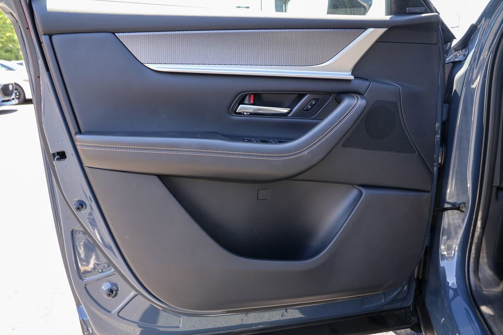 Used 2025 MAZDA CX-70 Plug-In Hybrid w/ Premium Pkg image 45