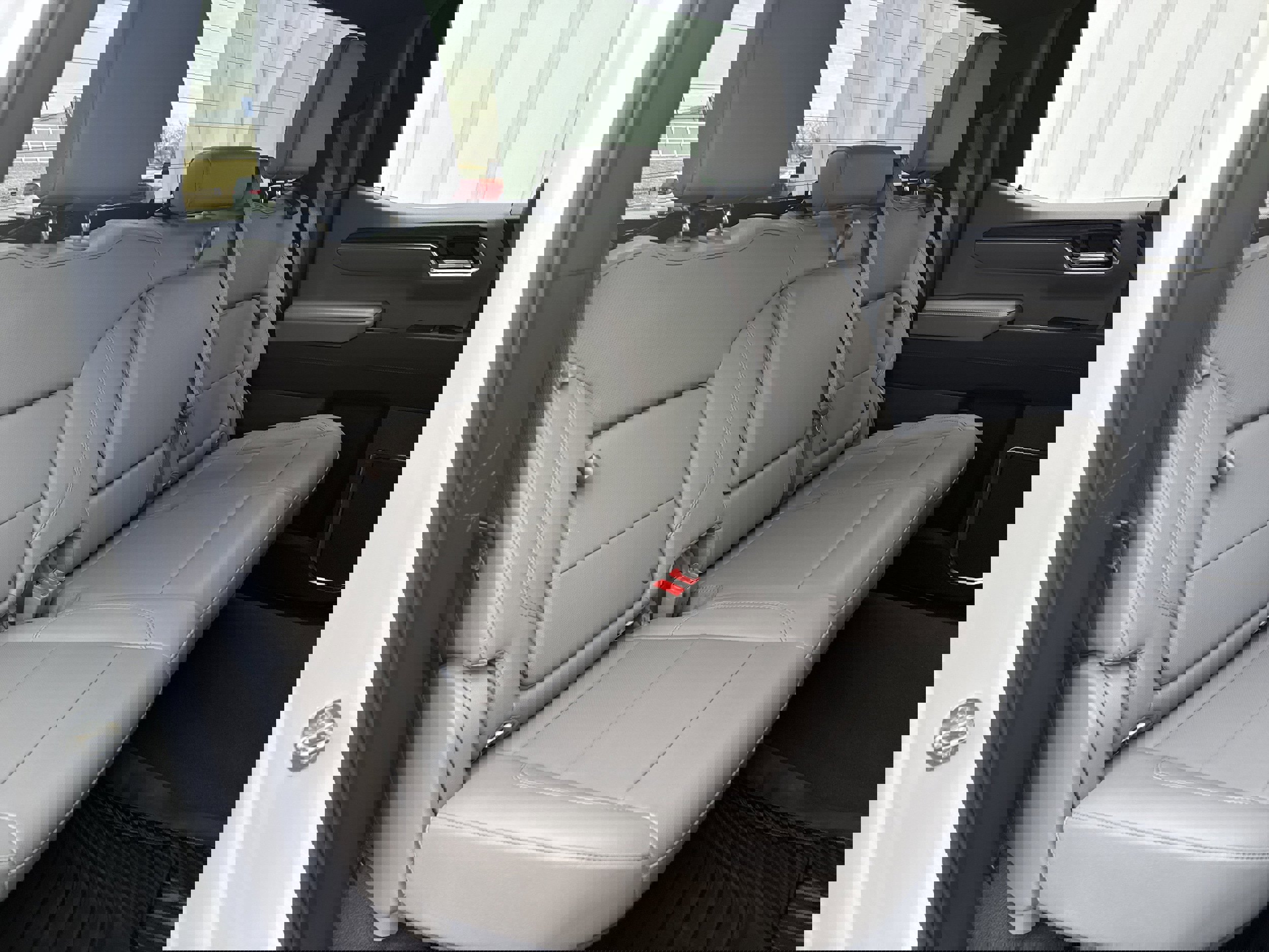 Used 2025 GMC Sierra 1500 SLT image 13