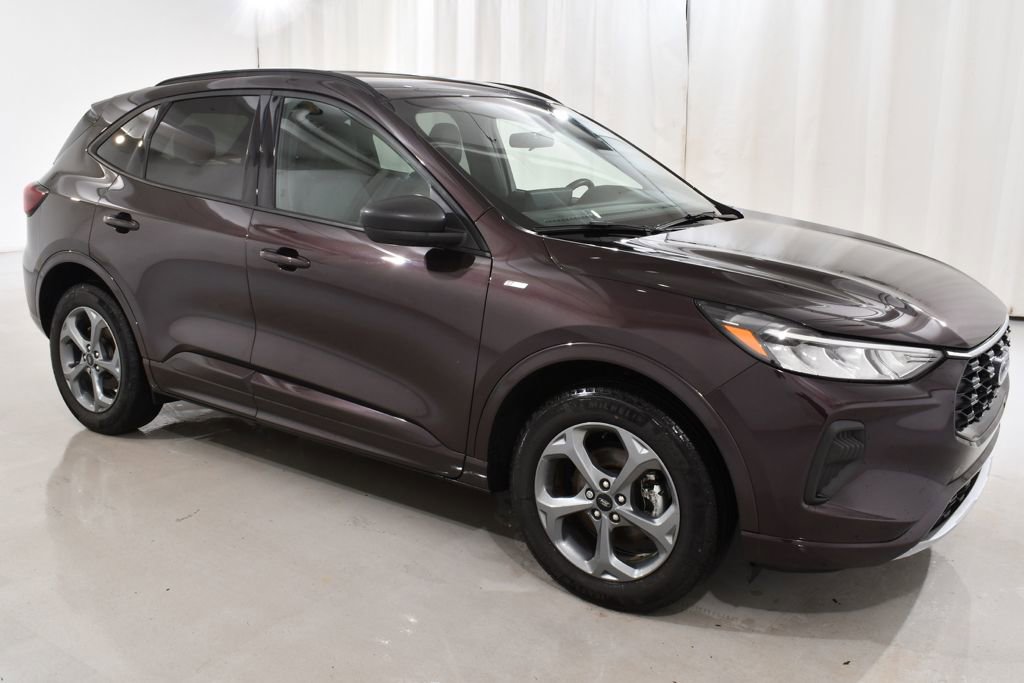 Used 2023 Ford Escape ST-Line w/ Tech Pack #1 image 5