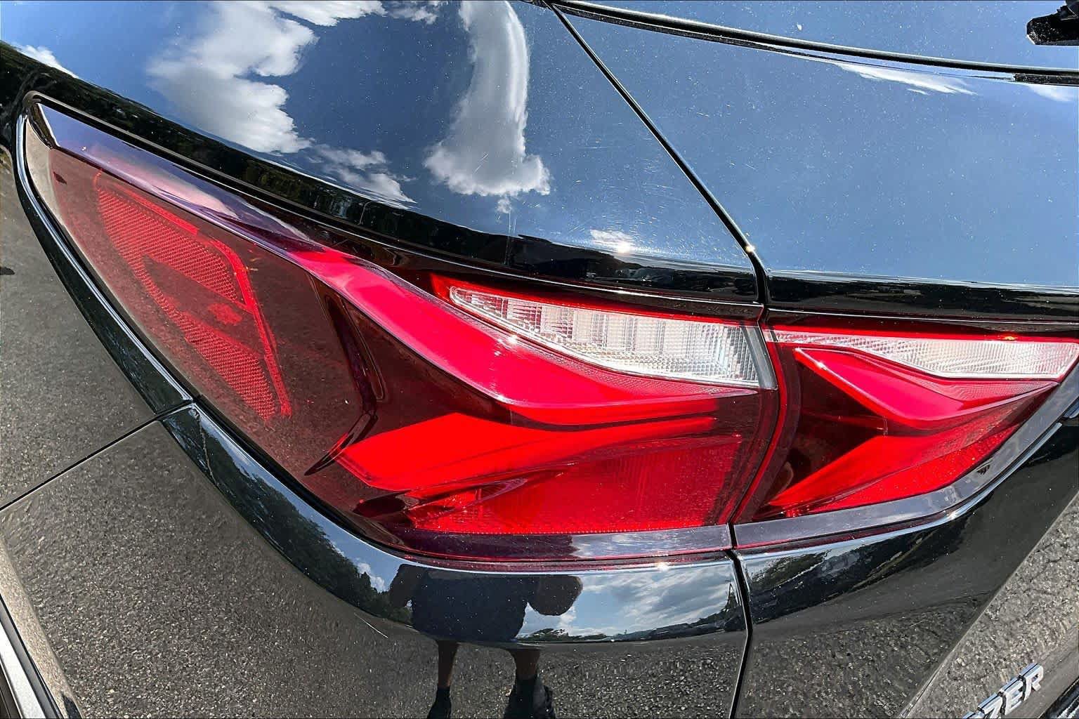 Used 2019 Chevrolet Blazer LT w/ Sound & Technology Package FWD image 27