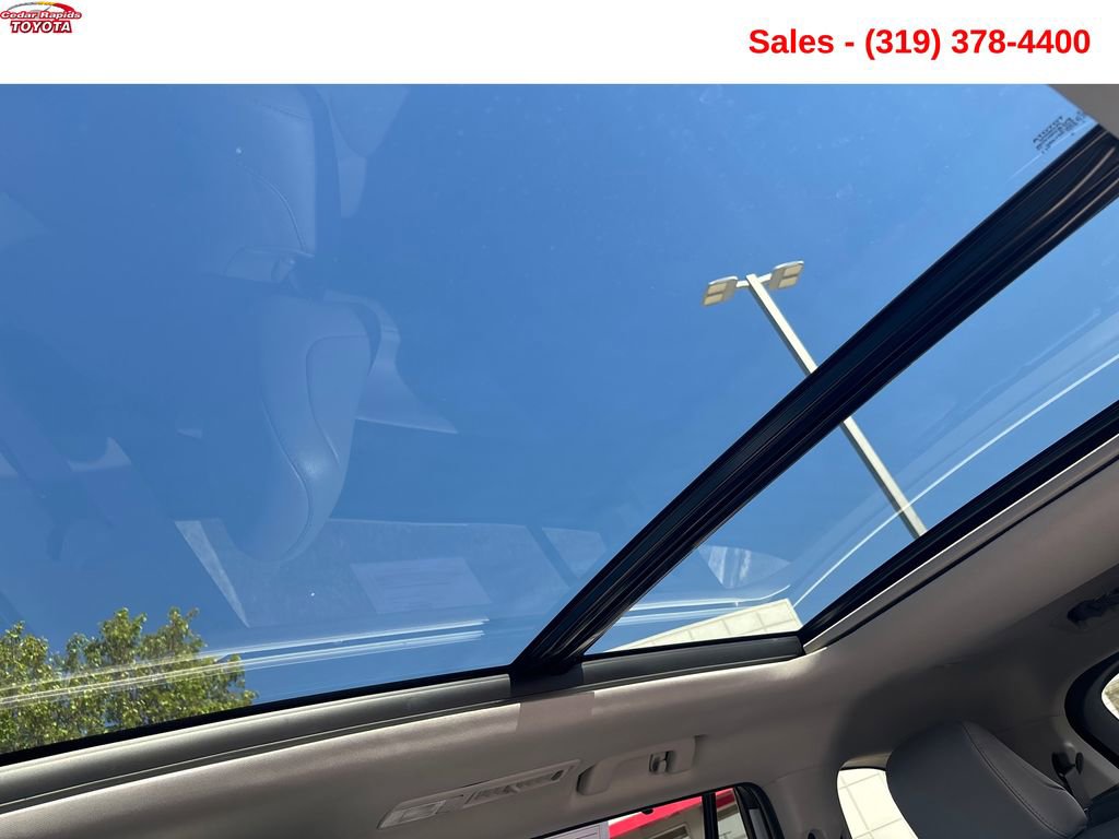 Used 2024 Toyota Highlander Platinum AWD/4WD image 22