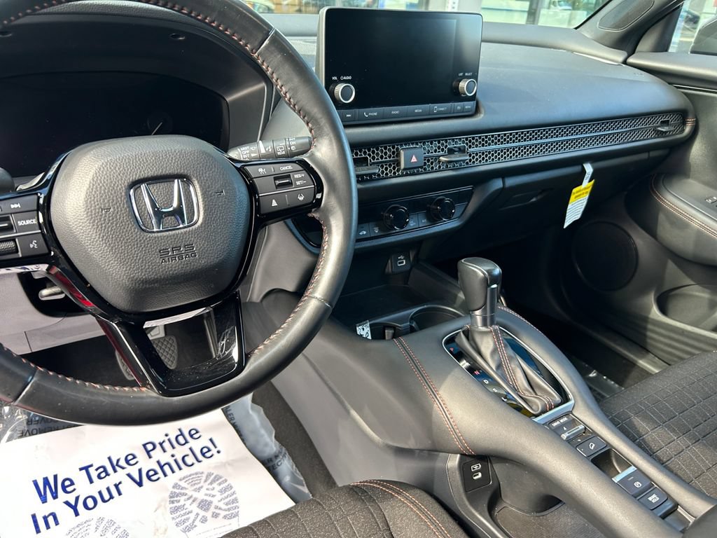 Used 2024 Honda HR-V Sport image 11