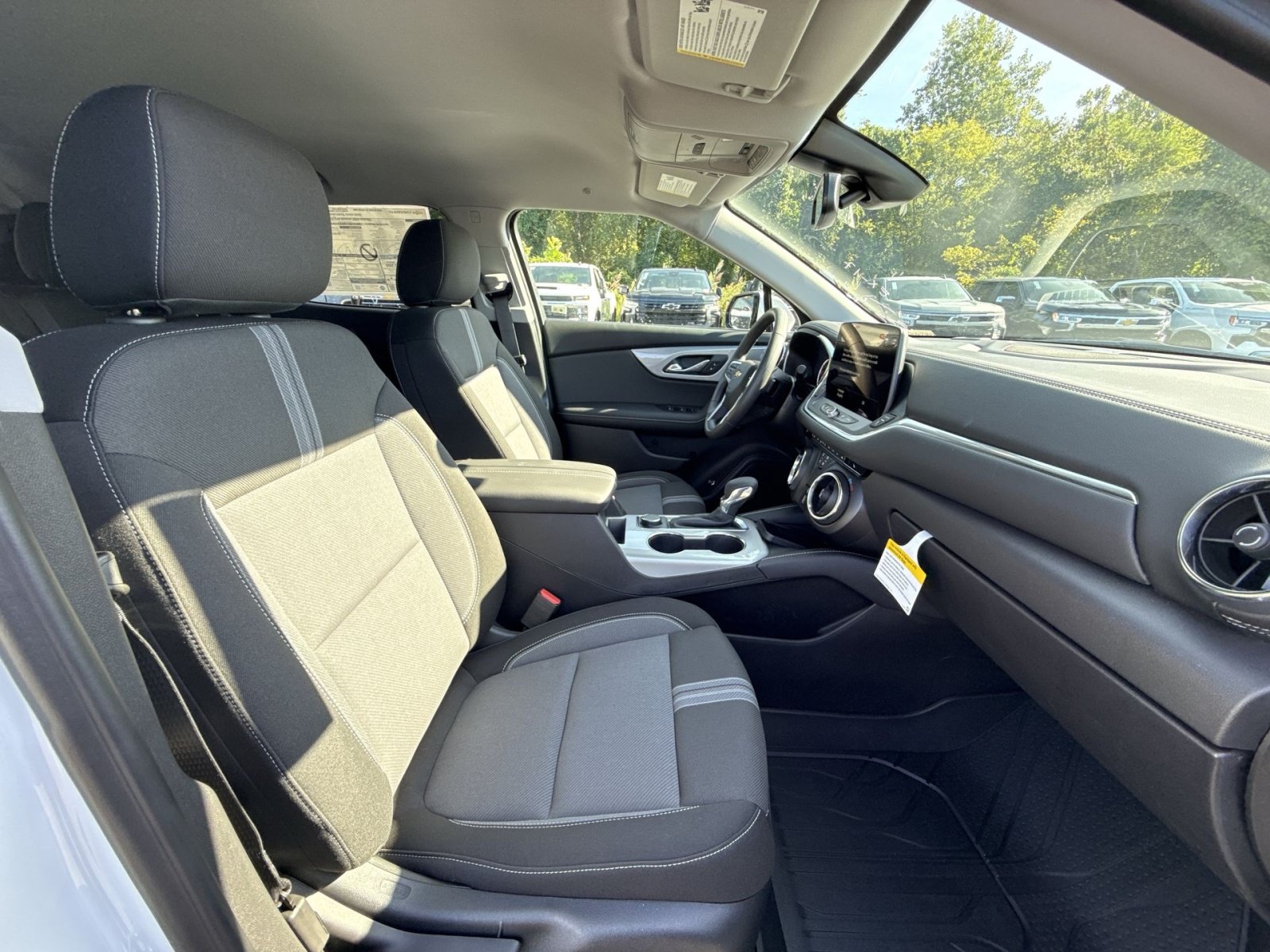 New 2026 Chevrolet Blazer LT w/ Convenience Package FWD image 27