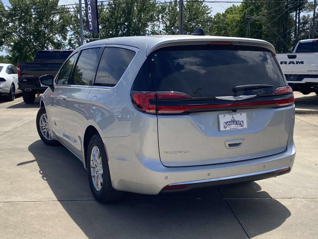 New 2026 Chrysler Pacifica Select FWD image 35