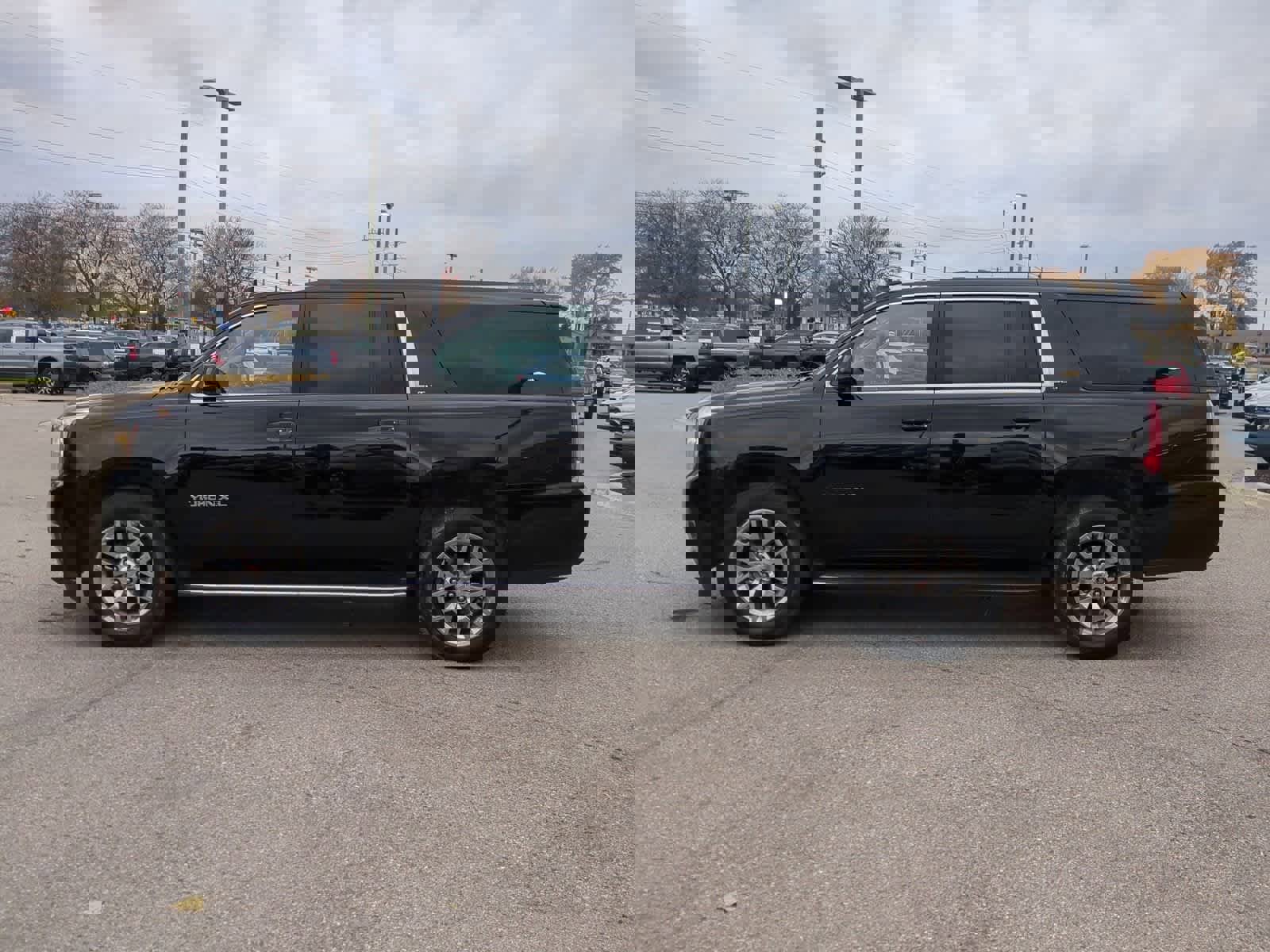 Used 2020 GMC Yukon XL SLT w/ Open Road Package image 5