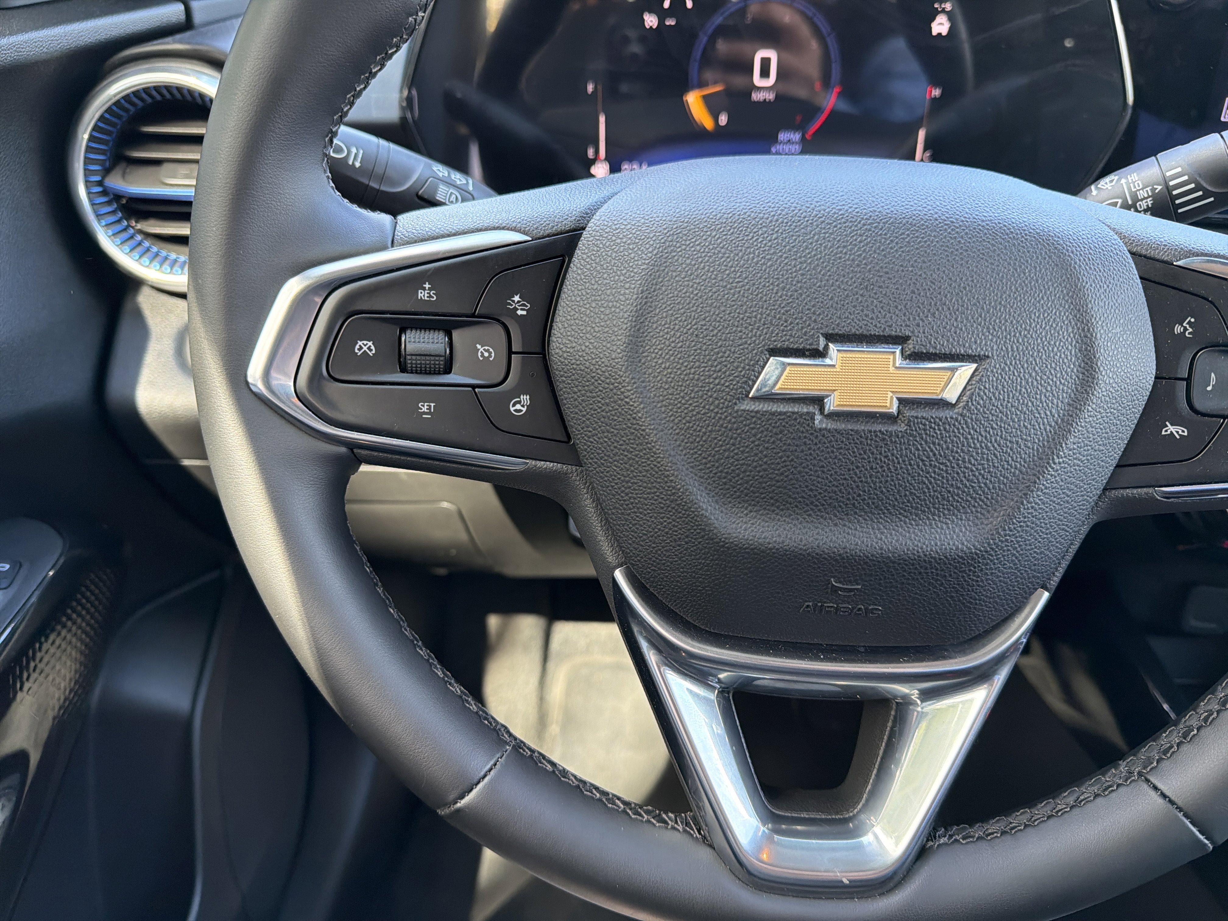 Used 2024 Chevrolet Trax LT w/ Driver Confidence Package image 19