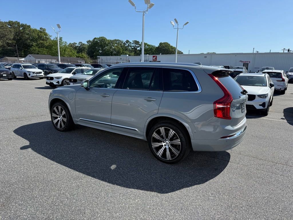 Used 2025 Volvo XC90 T8 Ultra AWD/4WD image 3