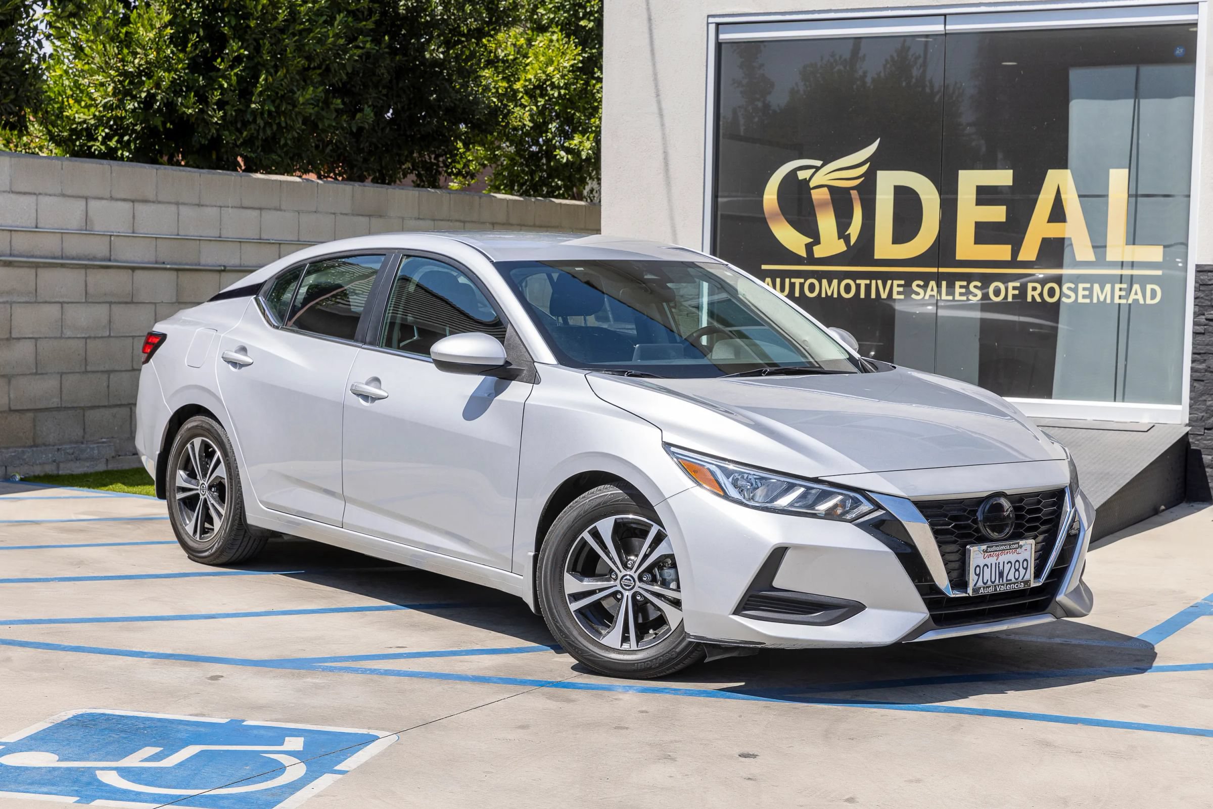 Used 2022 Nissan Sentra SV w/ Trunk Package FWD image 4
