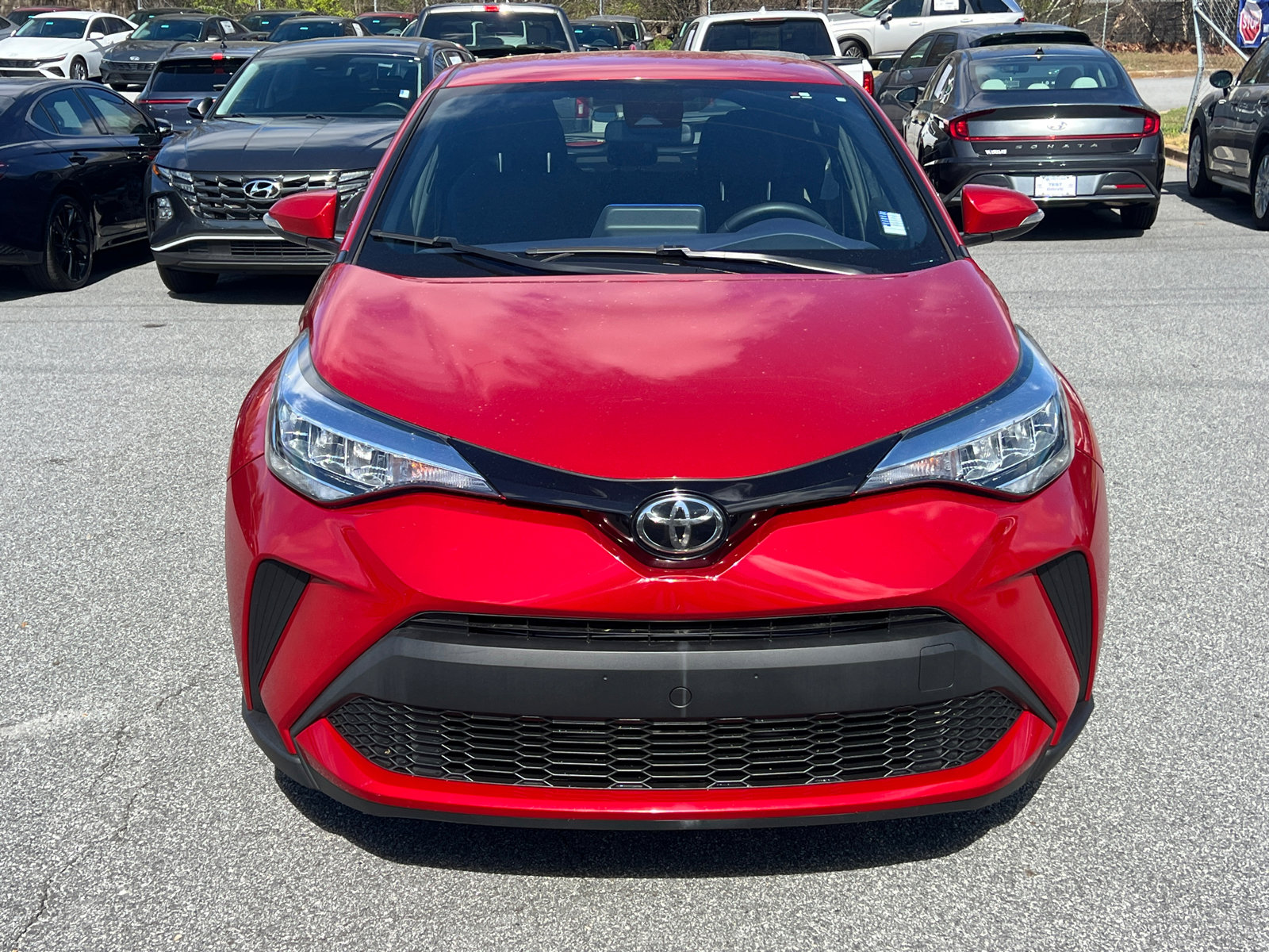 Used 2021 Toyota C-HR XLE FWD image 2