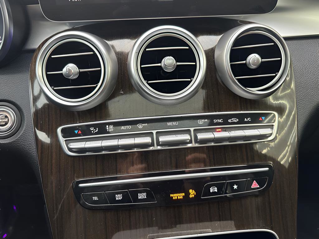Used 2020 Mercedes-Benz GLC 300 4MATIC Coupe image 29