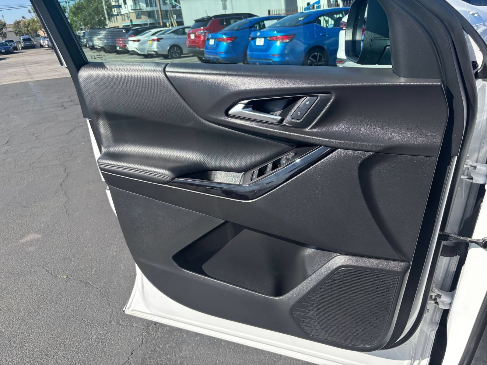 Used 2025 Chevrolet Equinox LT AWD/4WD image 18