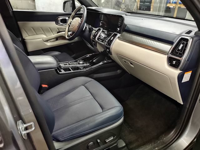 Certified 2023 Kia Sorento SX Prestige AWD/4WD image 7