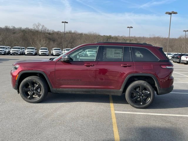 New 2026 Jeep Grand Cherokee Limited w/ Limited Altitude Package AWD/4WD image 4