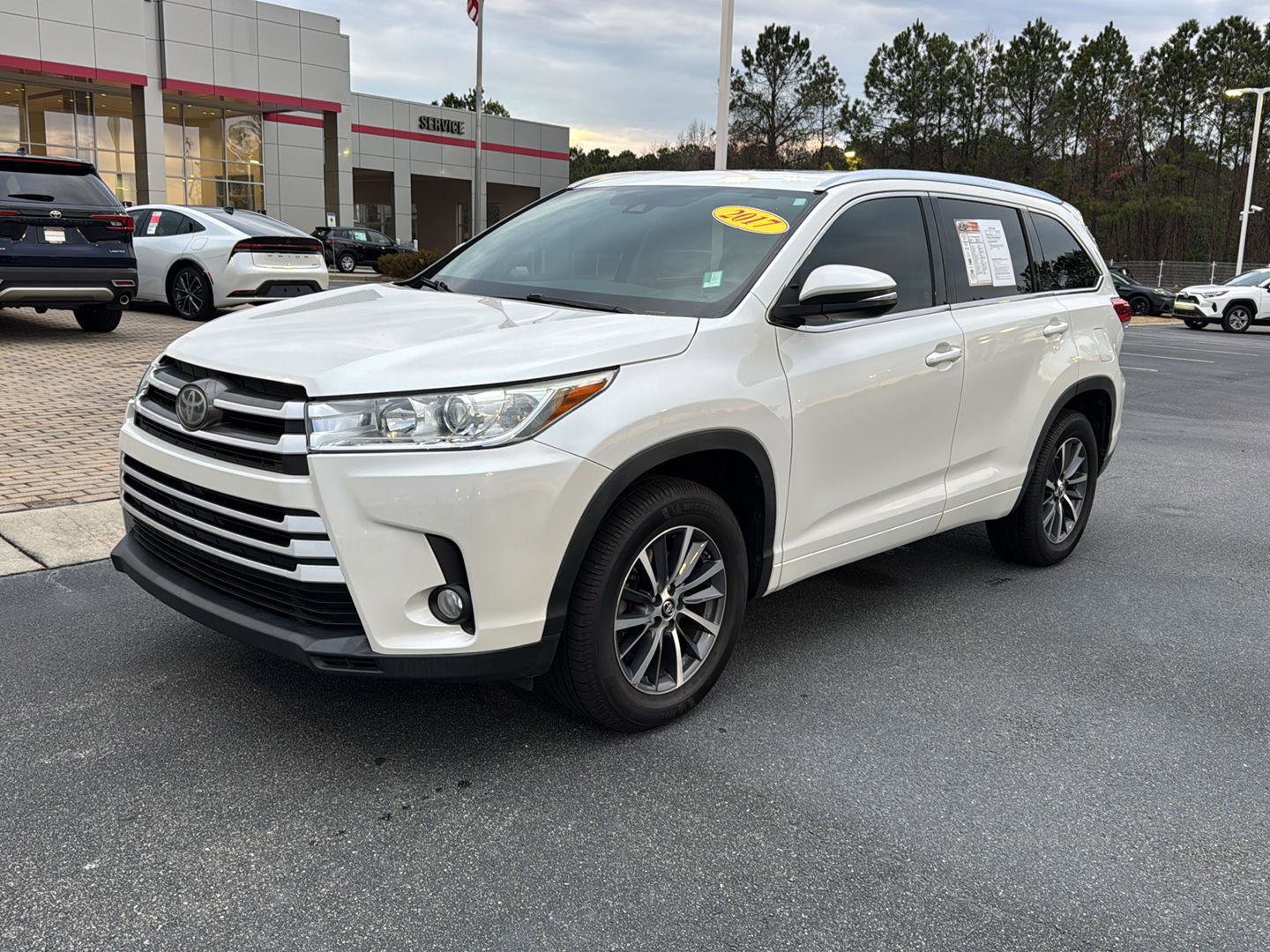 Used 2017 Toyota Highlander XLE