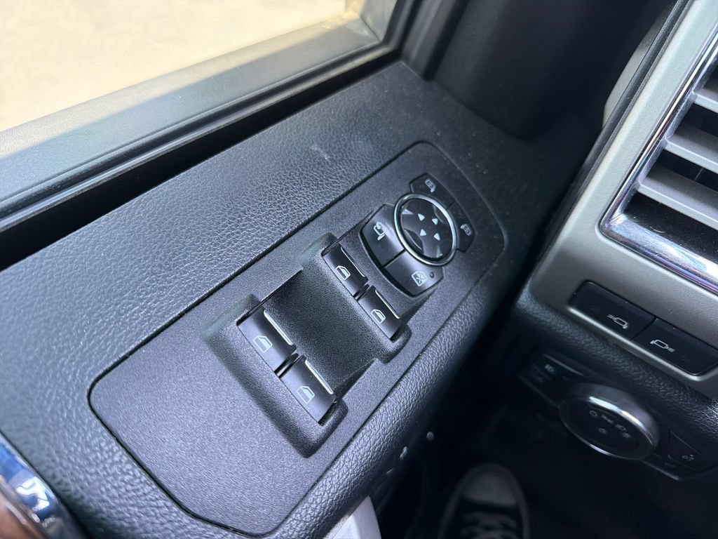 Used 2015 Ford F150 Lariat AWD/4WD image 11