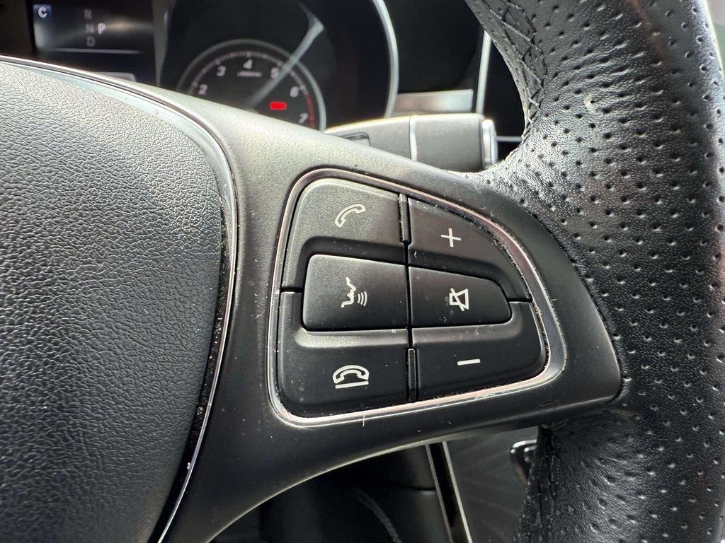 Used 2017 Mercedes-Benz GLC 300 4MATIC image 21