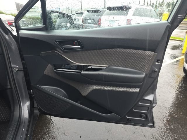 Used 2022 Toyota C-HR Limited FWD image 20