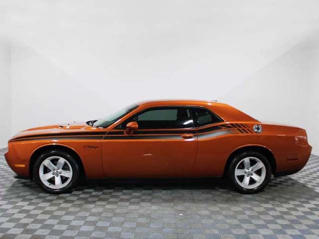 Used 2011 Dodge Challenger RWD image 3