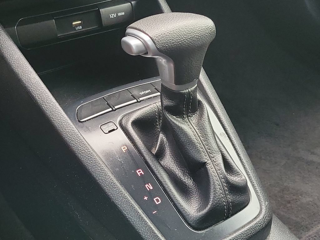 Used 2023 Kia Rio LX FWD image 33