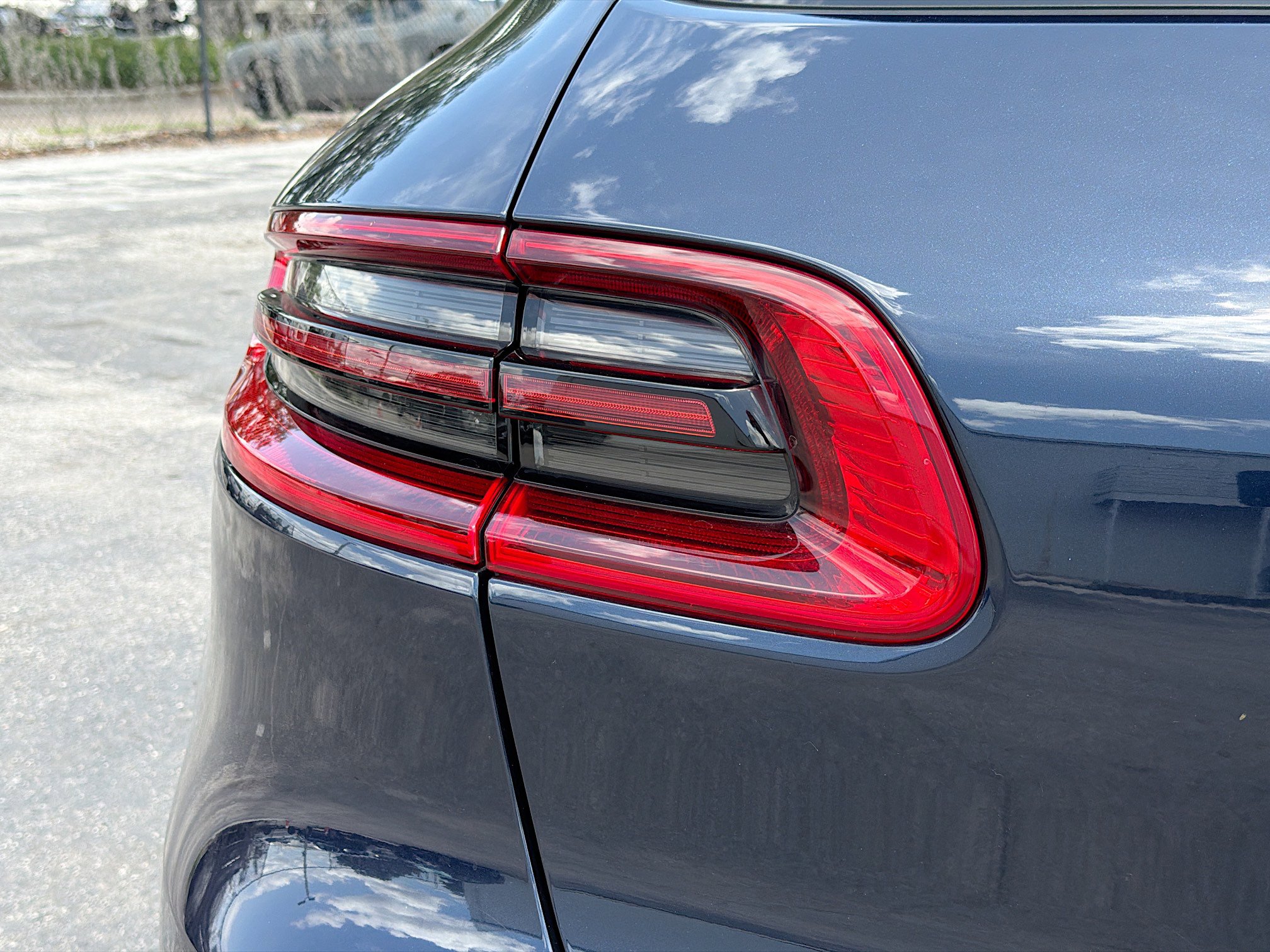 Used 2017 Porsche Macan S AWD/4WD image 10
