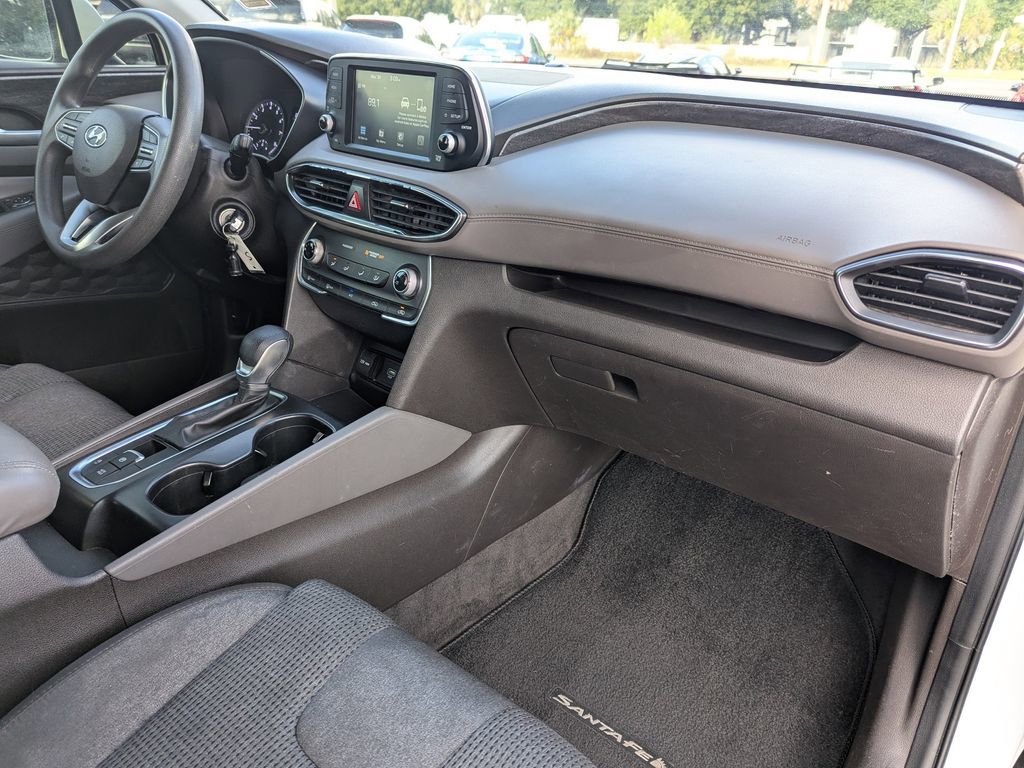Used 2020 Hyundai Santa Fe SE w/ Cargo Package image 9