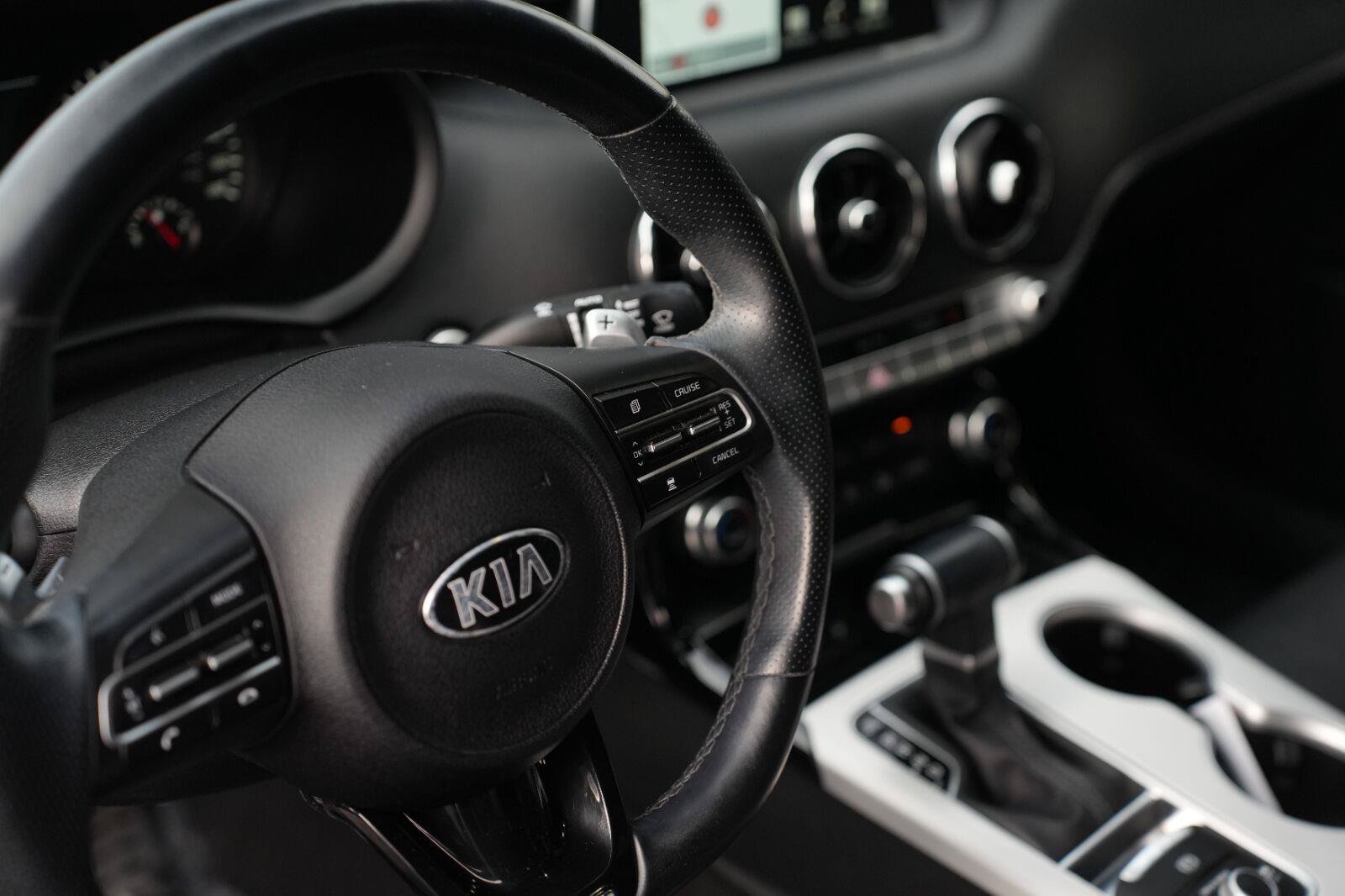 Used 2021 Kia Stinger GT1 AWD/4WD image 13