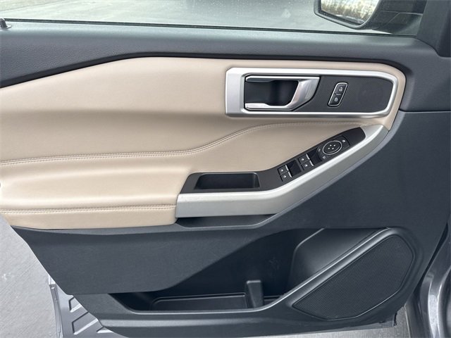 Used 2021 Ford Explorer XLT w/ Equipment Group 202A image 23