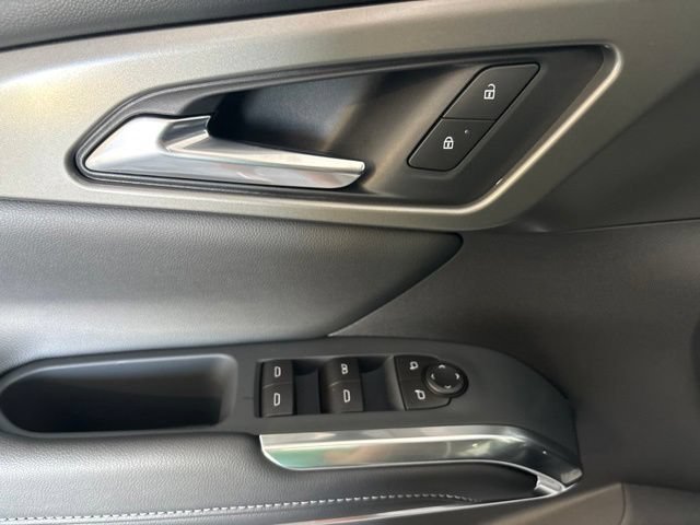 New 2027 Chevrolet Traverse LT w/ Sun and Wheel Package AWD/4WD image 16