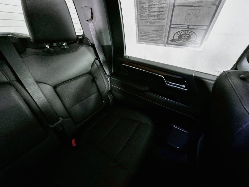 Used 2024 GMC Sierra 3500 Denali w/ Technology Package AWD/4WD image 14
