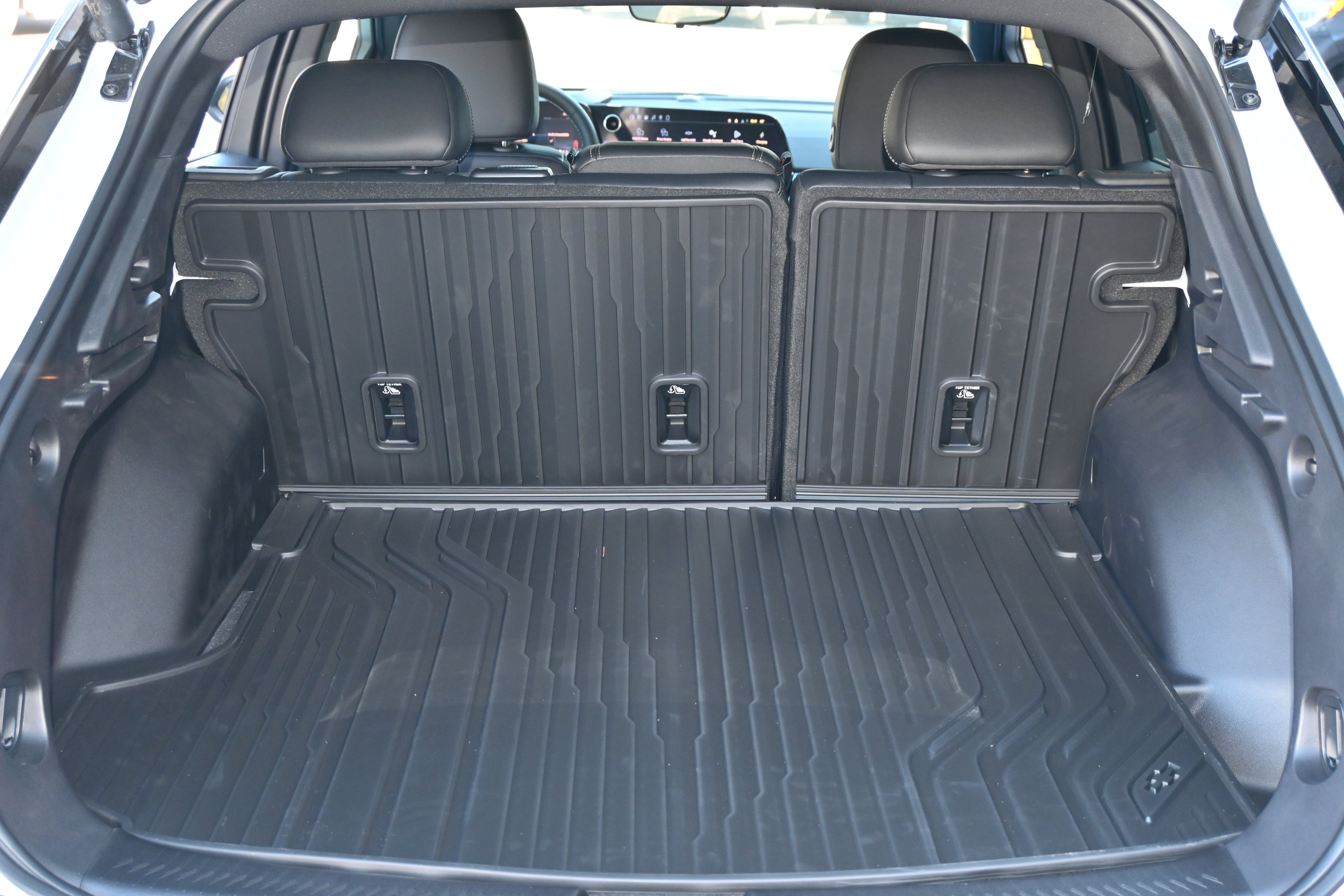 New 2026 Chevrolet Equinox EV LT w/ Convenience Package II FWD image 29