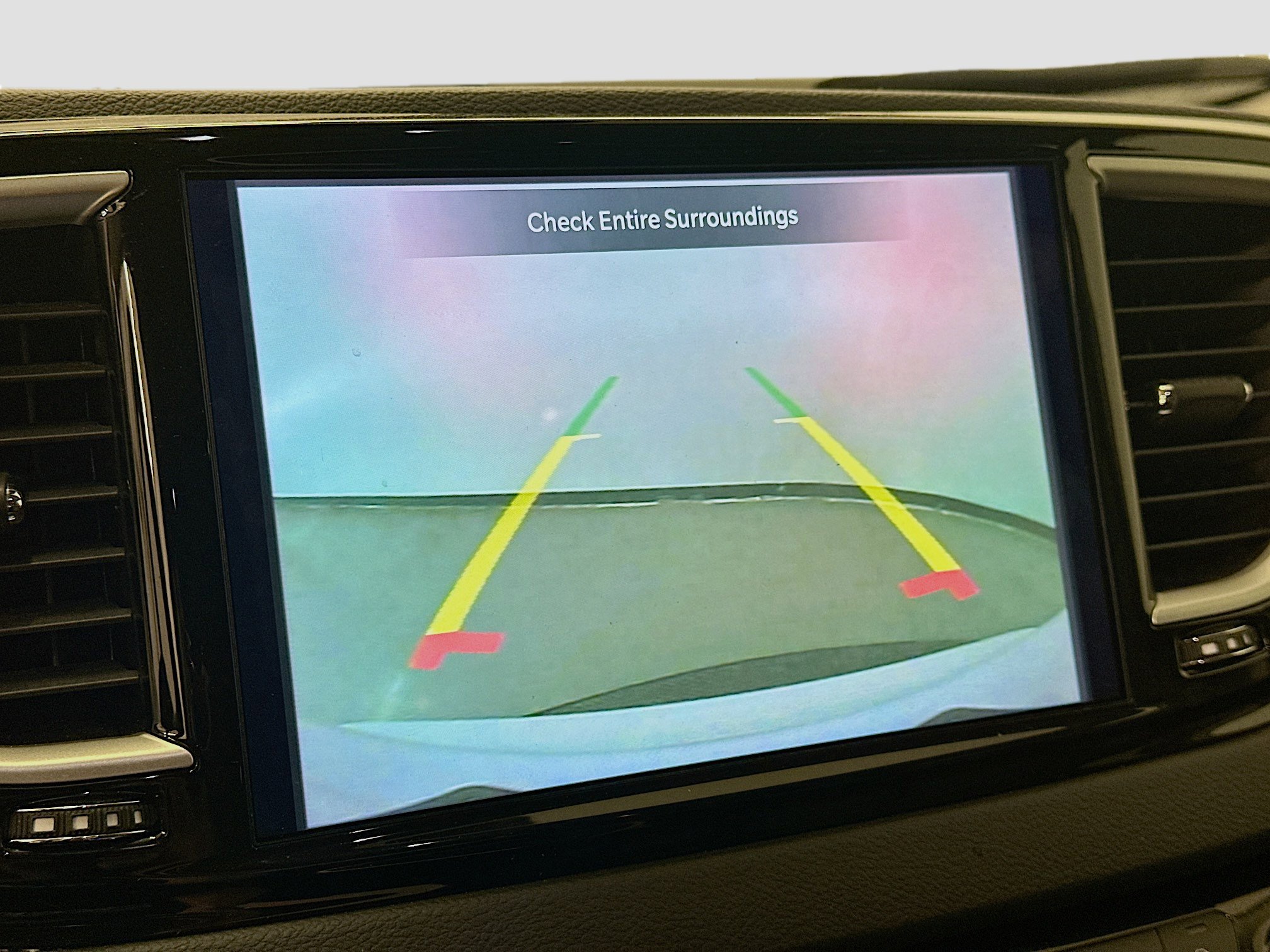 Used 2024 Chrysler Pacifica Touring-L image 22