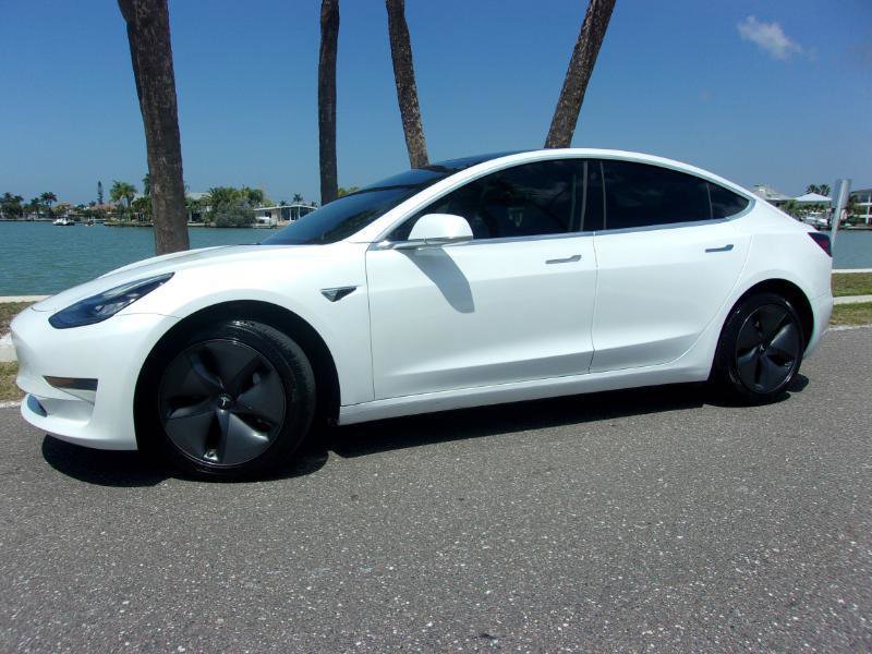 Used 2019 Tesla Model 3 Standard Range Plus image 3