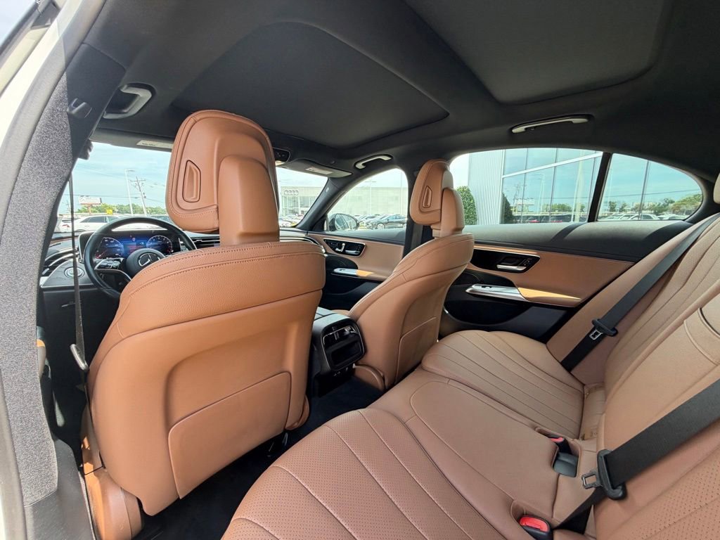 Used 2024 Mercedes-Benz E 350 4MATIC Sedan image 19