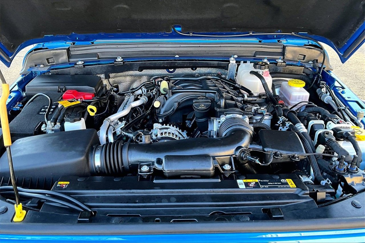 Certified 2024 Jeep Wrangler Unlimited Rubicon w/ Technology Group image 36