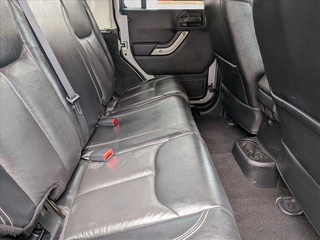 Used 2016 Jeep Wrangler Unlimited Sahara w/ Mopar Chrome Edition Group AWD/4WD image 21