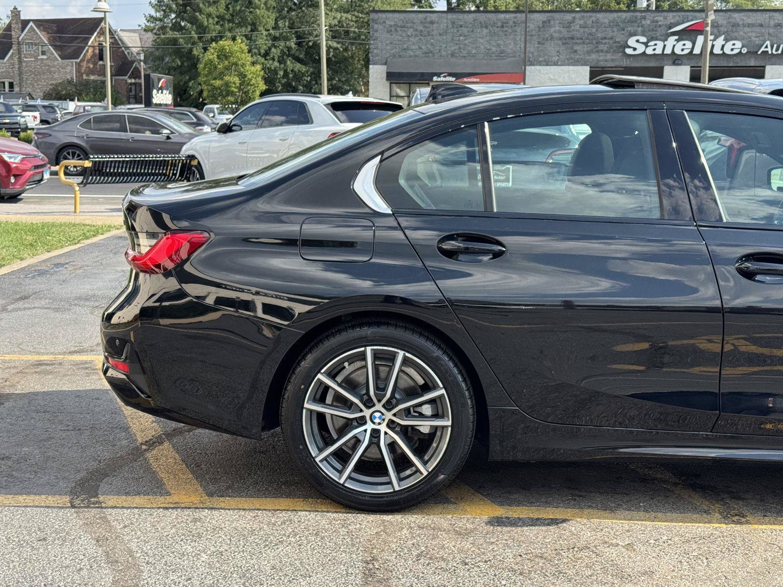 Used 2020 BMW 330i Sedan RWD image 11