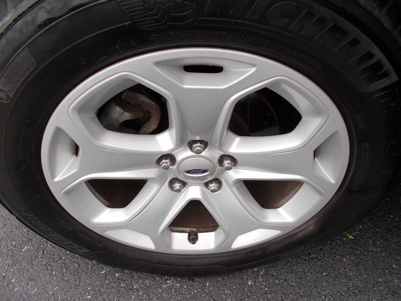 Used 2013 Ford Edge SEL FWD image 17