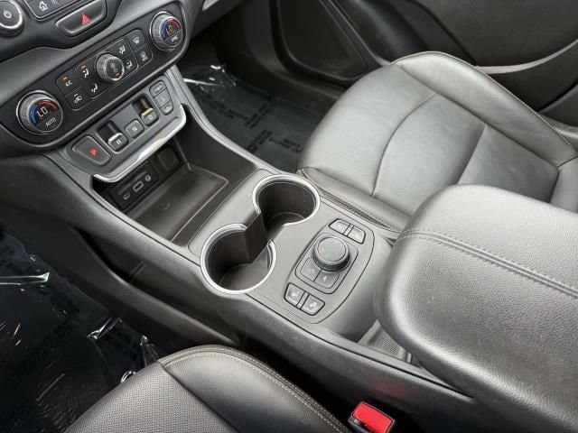 Used 2020 GMC Terrain SLT w/ Preferred Package AWD/4WD image 32