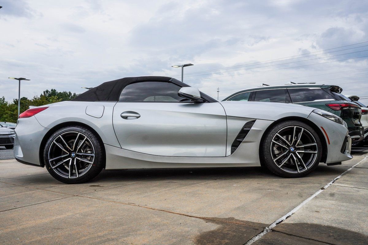 Used 2020 BMW Z4 sDrive30i w/ Executive Package RWD image 9