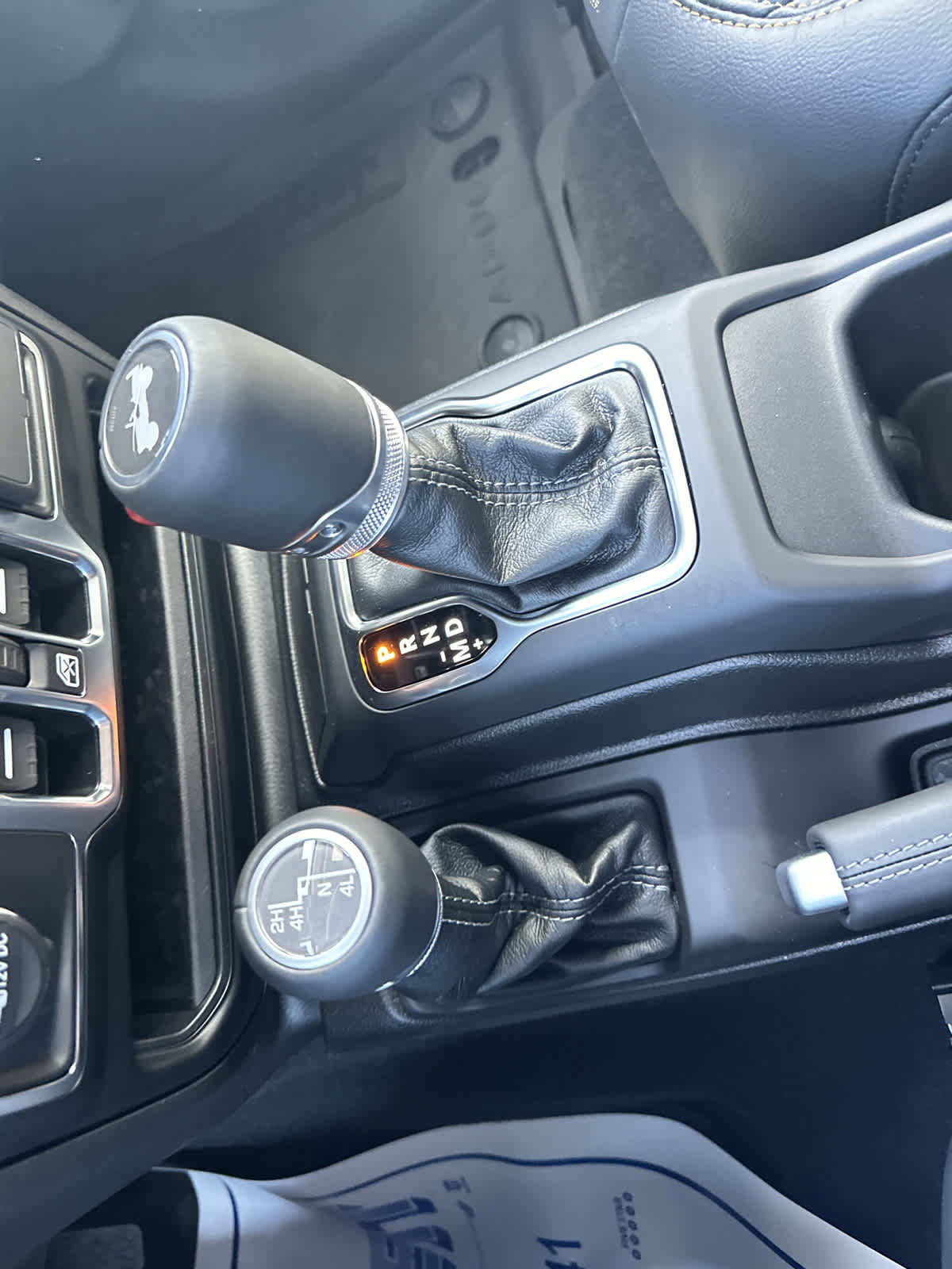 New 2024 Jeep Wrangler Unlimited Sahara w/ Safety Group AWD/4WD image 25