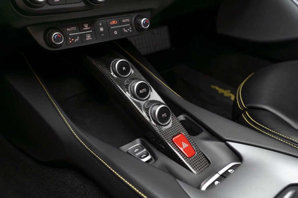 Used 2019 Ferrari Portofino image 37