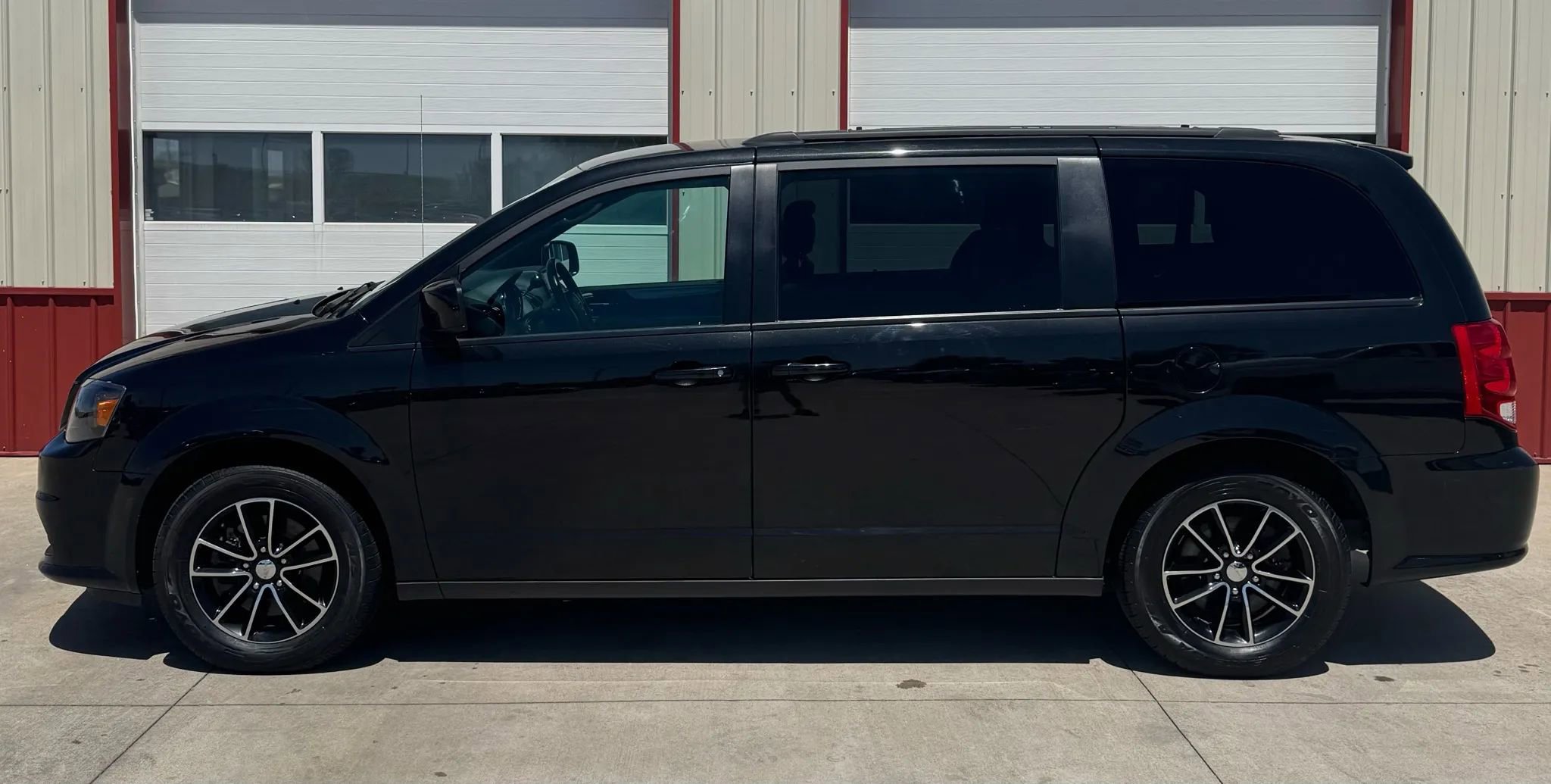 Used 2019 Dodge Grand Caravan GT image 17