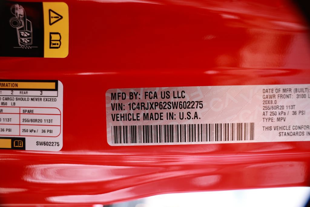 Used 2025 Jeep Wrangler Unlimited Sahara image 40