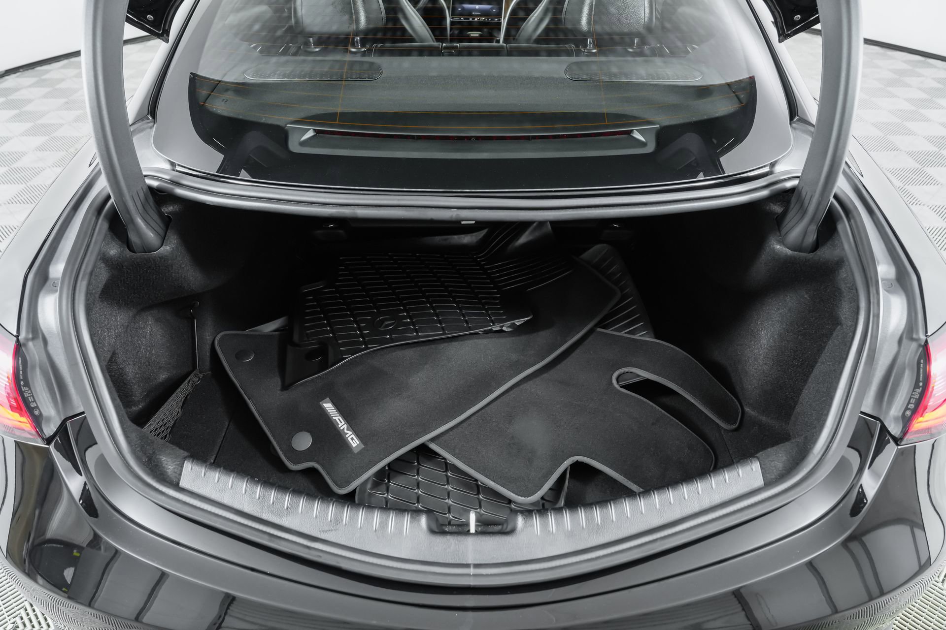 Used 2025 Mercedes-Benz CLE 450 4MATIC Coupe image 40