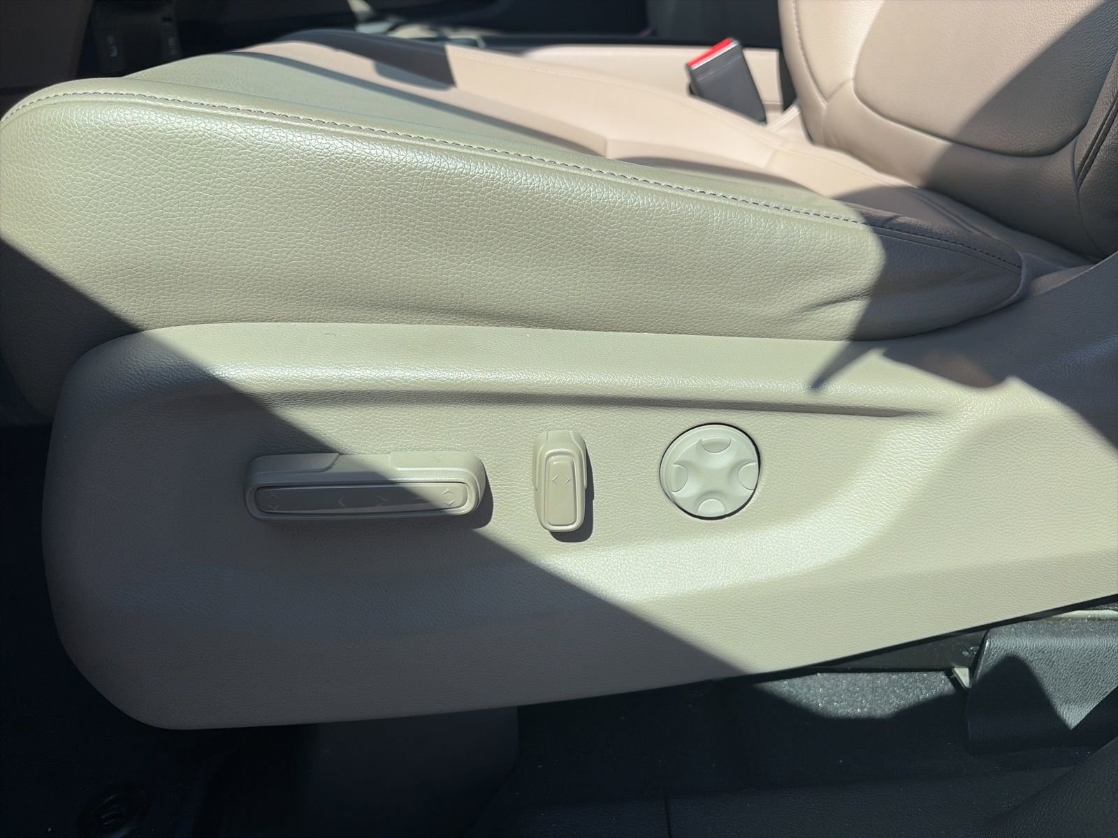 Used 2023 Honda Odyssey EX-L image 15