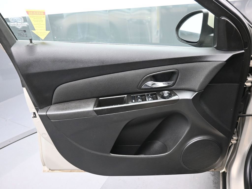 Used 2012 Chevrolet Cruze LT image 9