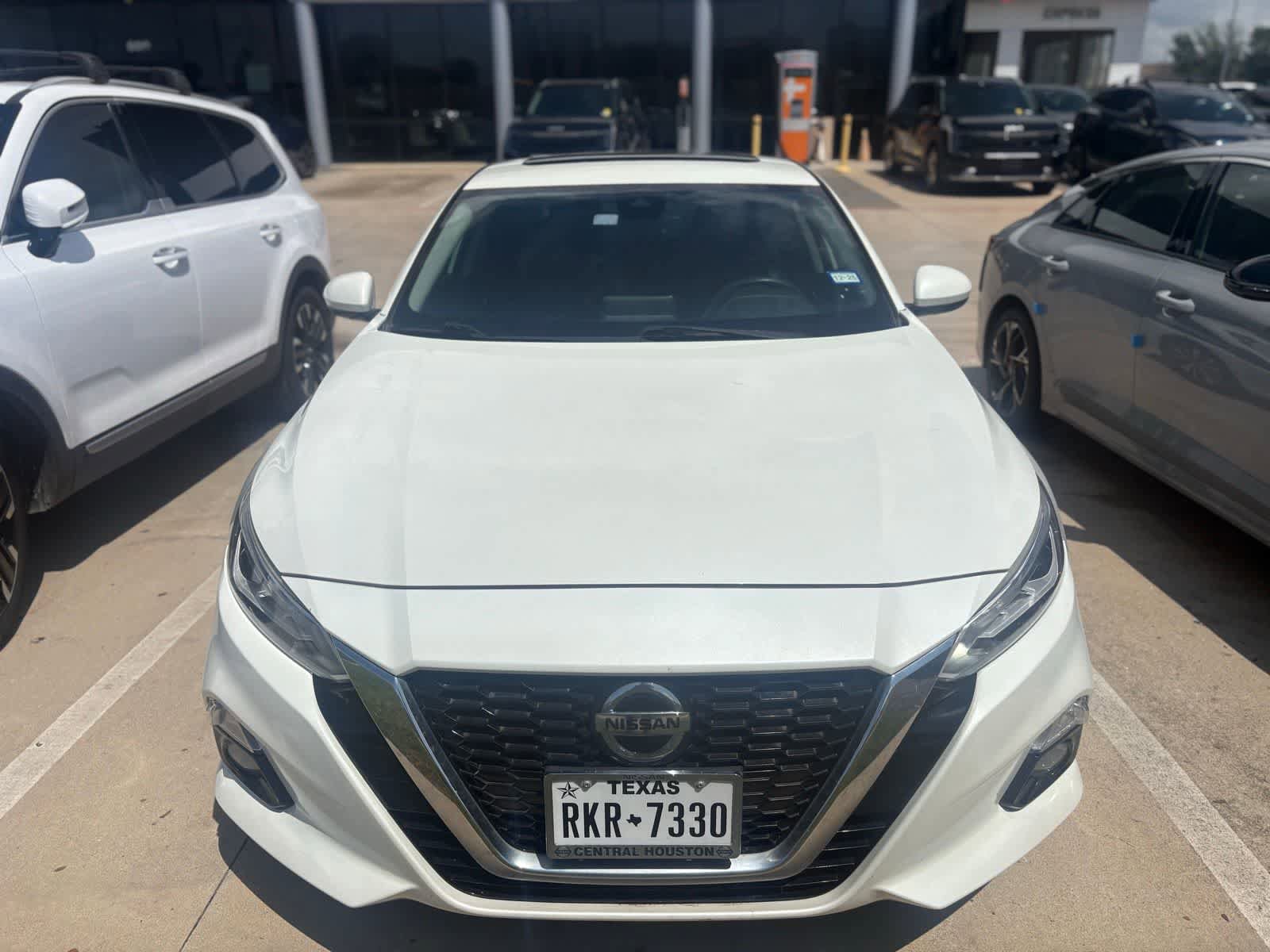 Used 2019 Nissan Altima 2.5 SL FWD image 2