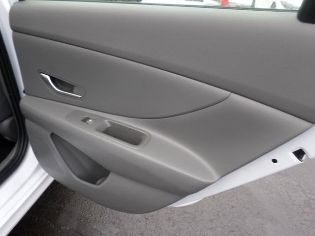 Used 2024 Hyundai Elantra SEL image 34