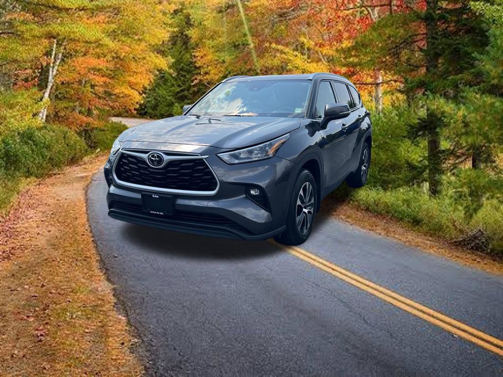 Used 2020 Toyota Highlander XLE AWD/4WD image 6