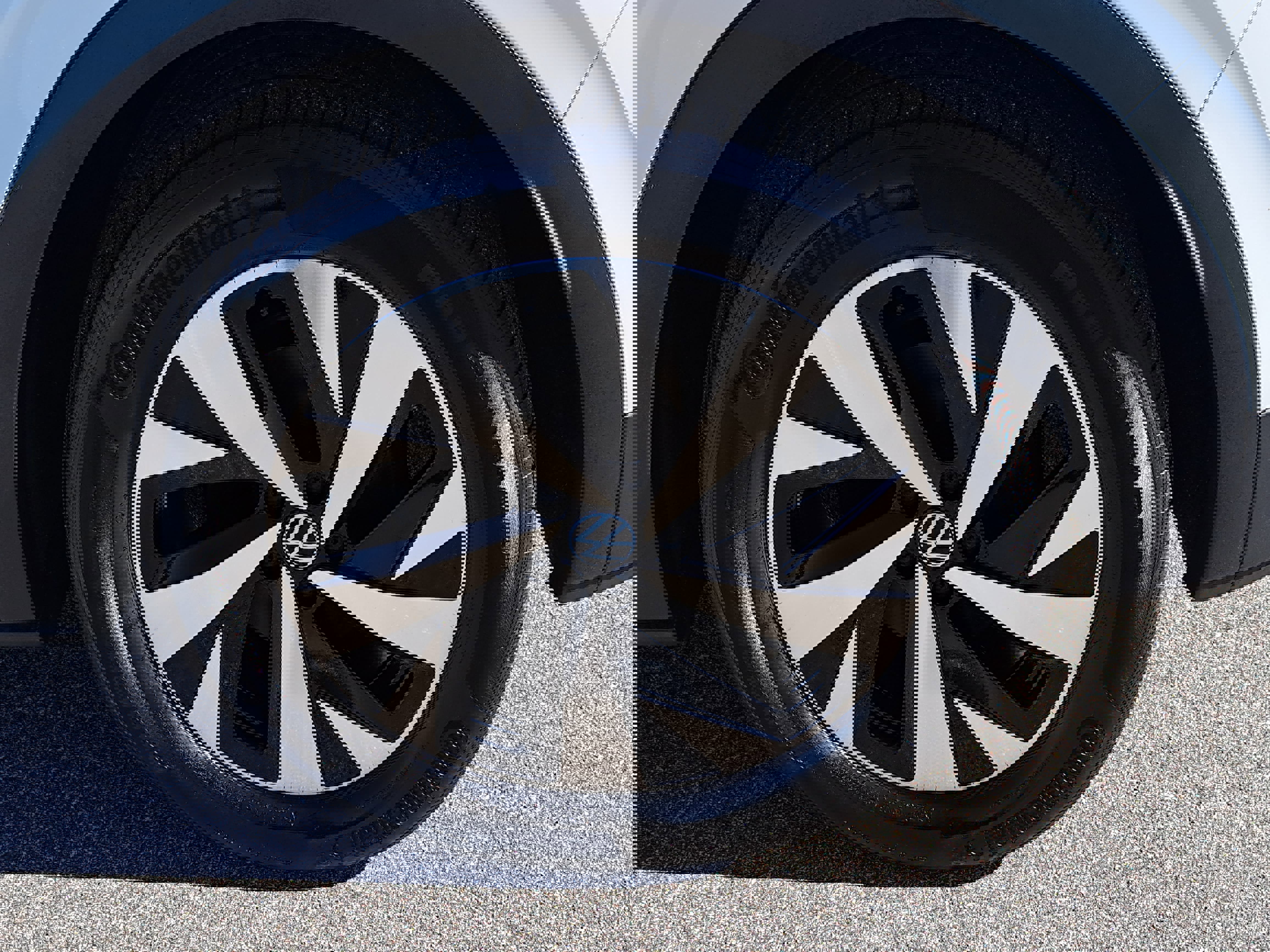 Used 2023 Volkswagen ID.4 Pro image 30